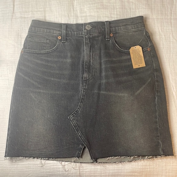 Lucky Brand Dresses & Skirts - NWT Lucky Brand Old Favorite Mini Distressed Denim Skirt sz 6/28
